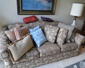 OK, so as far as floral print couches go, this one is really nice. And super comfortable. And you cannot go wrong with the color of the couch either