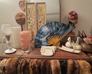 Vintage Stoles. Vintage Vanity Dressers, Vintage Art, Vintage Lamp Shades, Vintage Porcelain Collectibles