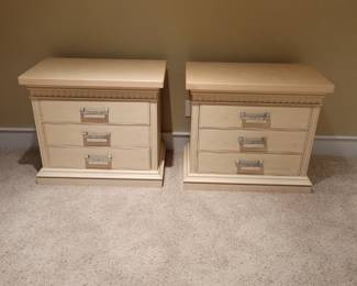 2 Drexel Heritage Nightstands Cabachon Collection 
