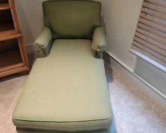 Very Nice And Comfortable  Chaise Lounger 