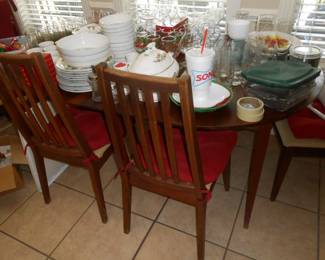 Breakfast Table & Chairs