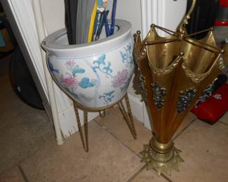 Planter & Umbrella Stand