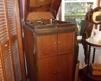 VICTOR VICTROLA, Electric Only 78 of This Model Made