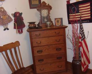 Oak 5 Drawer Dresser