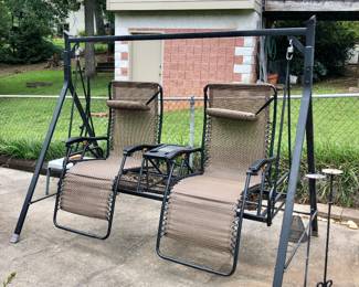 Sweet recliner outdoor swing