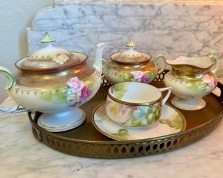 Porcelain tea sets 