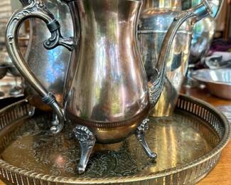 Silverware and silver tea sets 