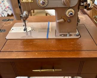 Sewing machine and table 