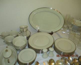 Lenox Solitaire China