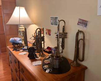 tumpet bugle musical instruments