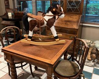 Draw Leaf Barley Twist Table