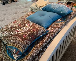 Full/Queen bedding 
