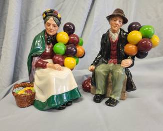 Vintage Royal Doulton The Old Balloon Seller,  Balloon Man Porcelain Figurine 
