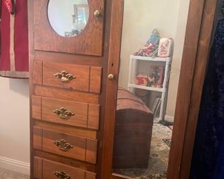 Very nice double mirrored chifforobe.