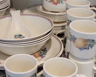 Corning dinnerware set