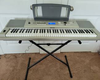 Yamaha YPG-235 keyboard