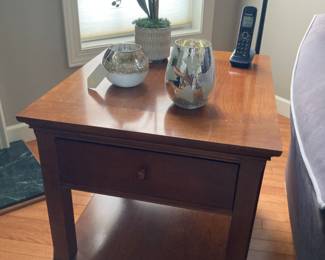 THOMASVILLE Side Table