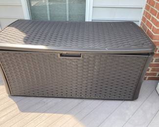 SUNCAST Storage Bin