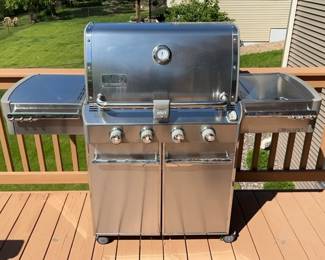 07 Weber Summit Gas Grill