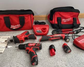 Milwaukee Electric Tool Set