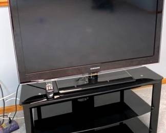 Samsung TV and Shelf
