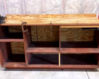 Work Bench With Clamps