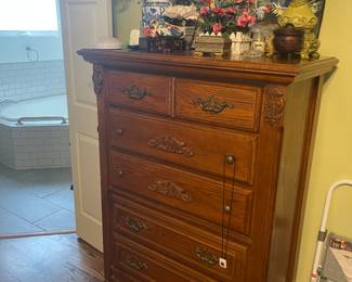 Dresser 