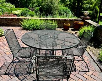 SOLD Woodard round table and 4 chairs  - chairs 25x26x35, table 48d x29h