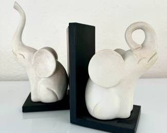 SOLD Bella Vintage Elephant Bookends