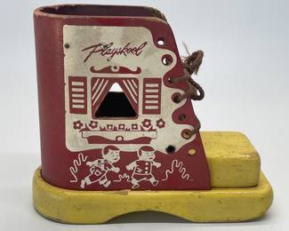 Vintage Playskool Old Woman WHO Lived in a Shoe