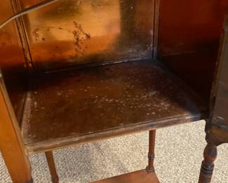 Smoke stand with copper lining 