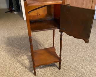 Smoke stand with copper lining 