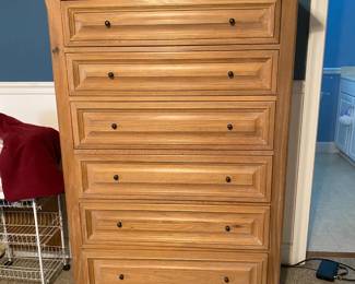 Thomasville furniture Thomasville American Revival Dresser 6 drawers  White Oak 