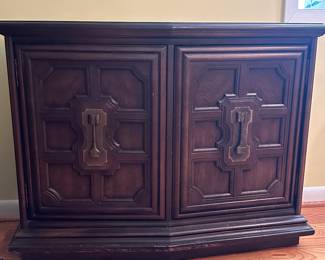 Credenza - Bar Cabinet - Server - Side Table - Console 