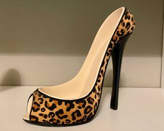 12” decorative shoe