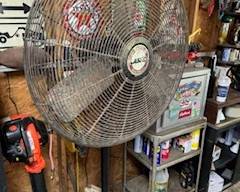 Stand up Shop Fan