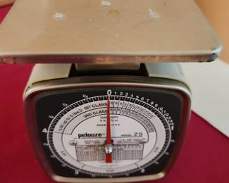 Vintage Pelouze Postal Scale Model Z-5