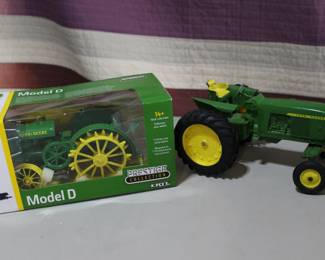 John Deere tractors in box, Ertl