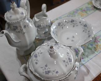 Large set of china includes multiple serving pieces