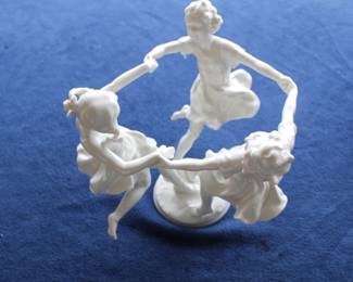 Girls Dancing porcelain