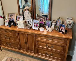 Furniture dresser
