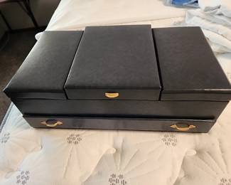 Vintage jewelry box
