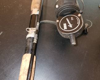 Tebco spinner 777 rel with rod