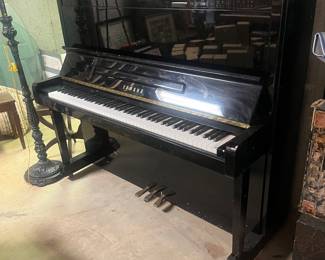 Yamaha MX100 MR 480451 player piano