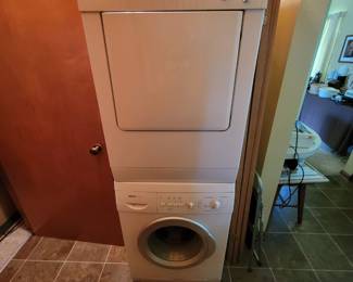 Bosch Stackable Washer And Dryer ( Both In Good Working Condition) 