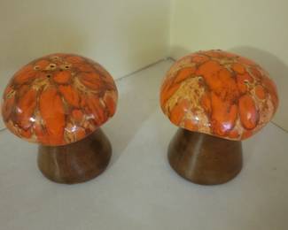 Vintage Large Mushroom Salt & Pepper Shakers