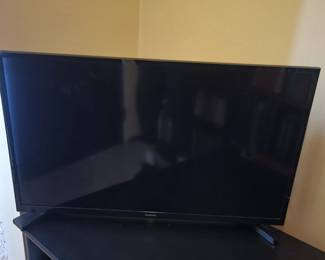 Samsung 32 Inch Flat-Screen TV (Needs Universal Remote Control )