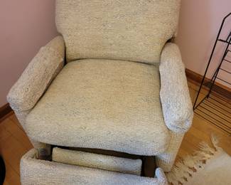 Small Recliner In Great Condition 