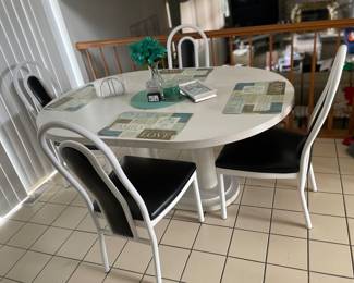 Pre Sale Dining Room Table, Solid Table & Chairs (6)