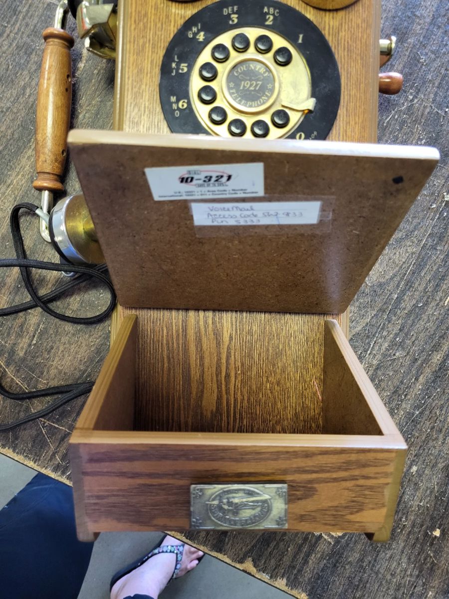 Working telephone with answering machine
$50